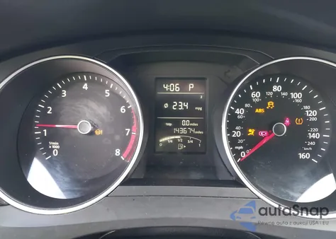 2015 Volkswagen Jetta 1.8T Se z USA, uszkodzony, nr VIN 3VWD17AJ4FM413010